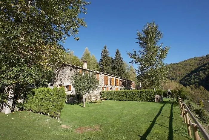 Apartamentos Rurales Les Barnedes Molló