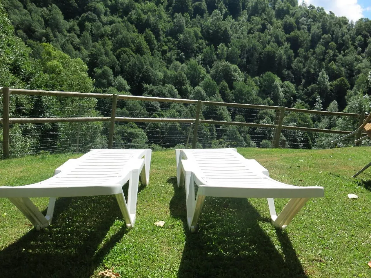 Apartamentos Rurales Les Barnedes Molló